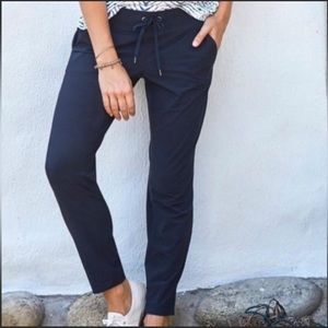 Athleta NWT Midtown Ankle Pant- Navy Size 12 Regular